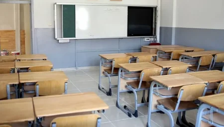 2025 İkinci Ara Tatil Tarihleri Belli Oldu! Okullar Ne Zaman Tatil Olacak?